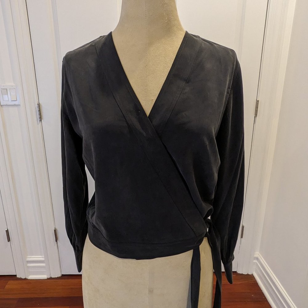 Everlane Washable Silk Wrap Black Top Size 4